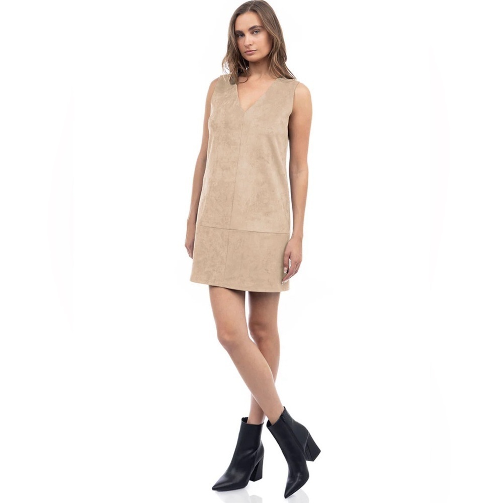 NAKED ZEBRA
Faux Suede V-Neck Dress Color Sand